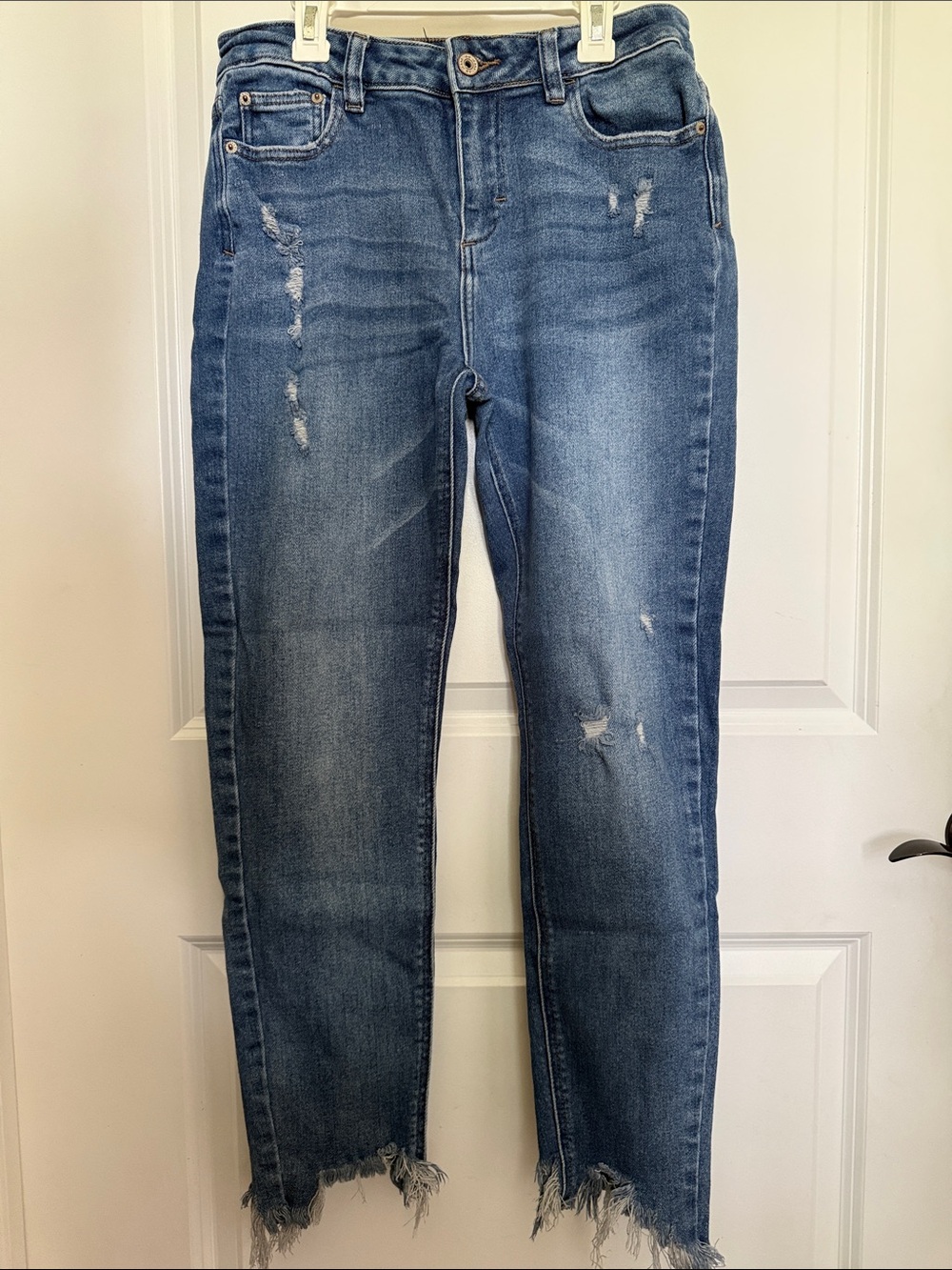 Black Label Medium Blue Cropped Distressed Jeans with Frayed Ankles